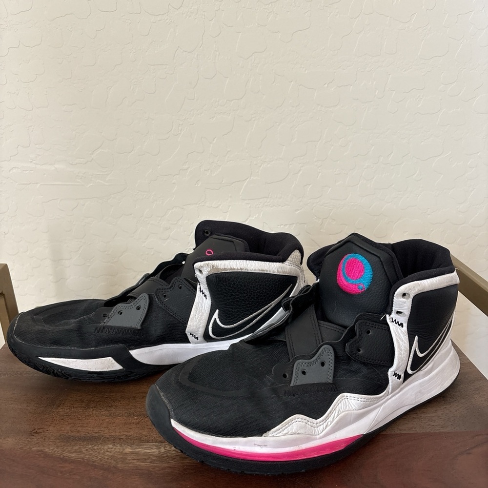 Nike Kyrie Infinity 8 women’s Size 11 South Beach Athletic Basketball Shoes